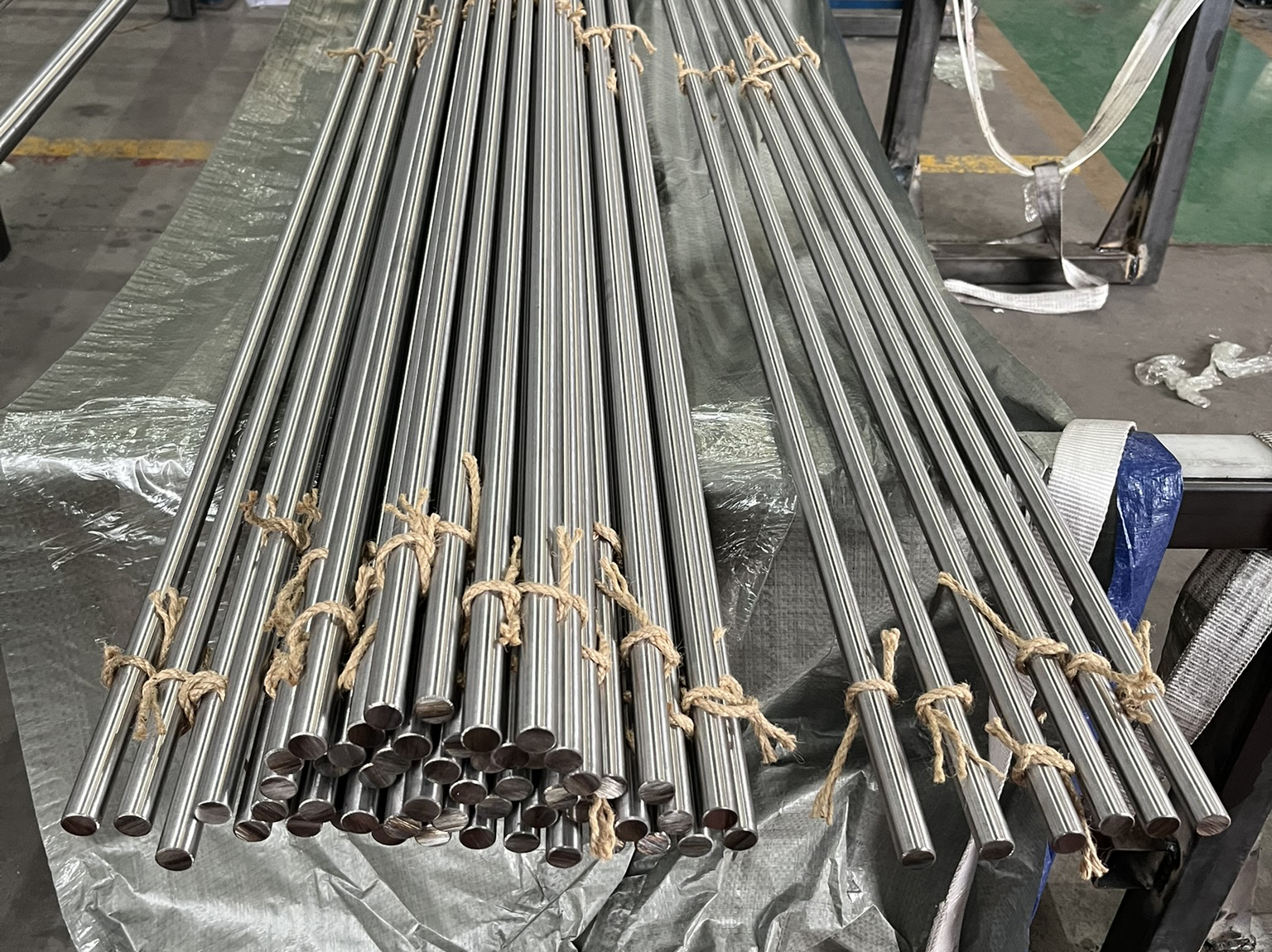 Cr11Ni2W2MoV (EI961)13Х11Н2В2МФ round bar and hexagon bar dispatched Cr11Ni2W2MoV (EI961)13Х11Н2В2МФ round bar and hexagon bar dispatched